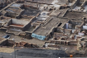 Foto: Blick auf die archäologischen Ausgrabungen am Dredner Ferdinandplatz.
