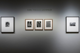 Foto: Blick in die Ausstellung, Fotografien von Karl Theodor Gremmler
