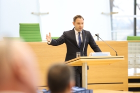 Foto: Schirmherr Landtagspräsident Alexander Dierks