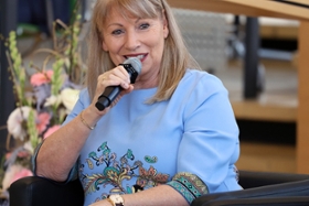 Foto: Feststunde zum Internationalen Frauentag - Staatsministerin Köpping