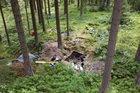 Foto: Archäologische Untersuchungen in der bronzezeitlichen Zinnseife "Sauschwemme"