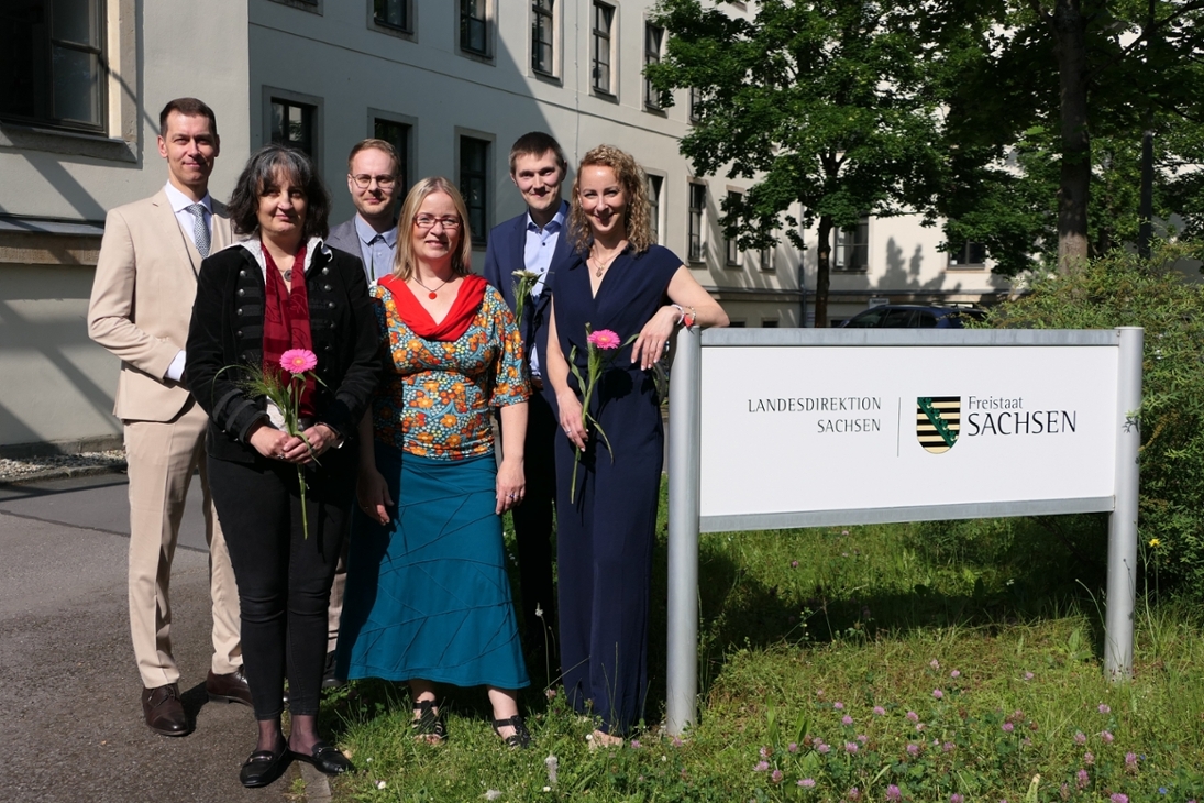 LDS-Präsident Béla Bélafi, Susann Tunger, Philipp Richter, Diana Sickel (LDS), Felix Petzold, Andrea Kern (v.l.n.r.)
© Landesdirektion Sachsen