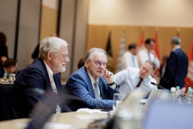 Foto: Auftakt der Konferenz der Regierungschefinnen und Regierungschefs der Länder v. l. 
Rainer Robra (Chef der Staatskanzlei und Minister für Kultur des Landes Sachsen-Anhalt), Ministerpräsident Dr. Reiner Haseloff