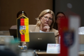 Foto: Ministerpräsidentin Anke Rehlinger bei der Konferenz der Regierungschefinnen und Regierungschefs der Länder
