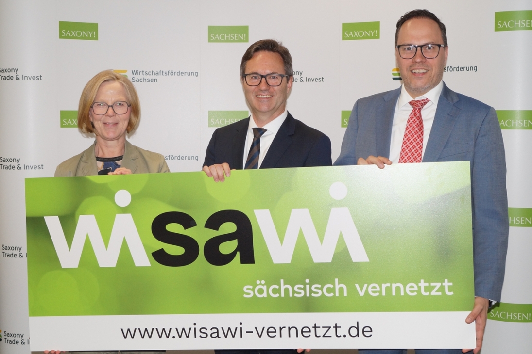 Staatsministerin Regina Kraushaar, SMIL (li.), Thomas Horn, Geschäftsführer der WFS (mi), Staatsminister Dirk Panter, SMWA (re.)