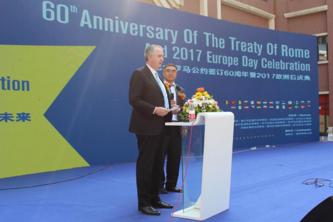 Staatsminister Thomas Schmidt, Übersetzer Ma Yingwei