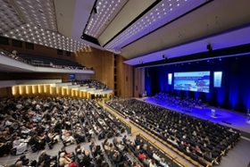 Foto: Ernennung von 205 Kommissarinnen und Kommissaren in der Stadthalle Chemnitz