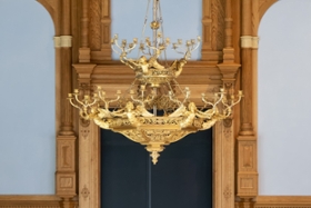 Foto: originaler Kronleuchter aus der Schlossbergung, gereinigt