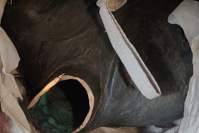 Foto: Torso der gestohlenen Bronzestatue