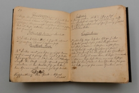 Foto: Das handschriftliche Kochbuch von Ursula Winningtons Großmutter Olga aus dem 19. Jh., mit dem sie ihre Kochleidenschaft entdeckte.