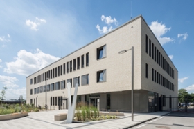 Foto: Der Neubau des Polizeireviers Borna bietet moderne Arbeitsbedingungen für die Polizeibediensteten vor Ort.