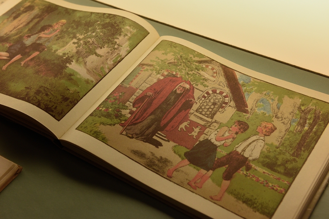Historische Illustration zu Hänsel und Gretel in der Ausstellung