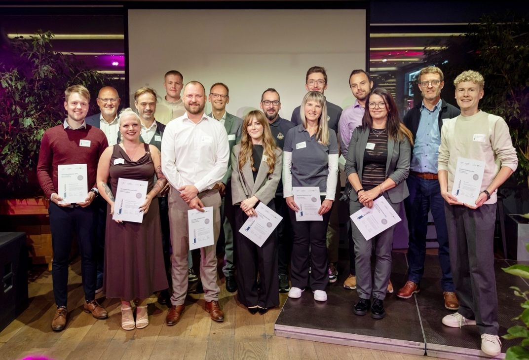 Sächsischer Meilenstein 2026: Gruppenbild aller Nominierten aus der Region Chemnitz/Südwestsachsen