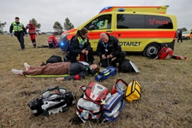 Foto: Versorgung einer verletzten Person bei der MuRe26